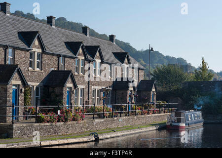 Il Monmouthshire e Brecon Canal a Brecon, nel Galles del Sud. Foto Stock