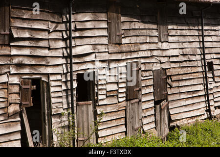 Regno Unito, Inghilterra, Shropshire, craven arms, quercia antica fattoria placcati dépendance accanto a Stokesay Castle Foto Stock