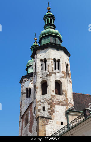 Torri romanico della chiesa di Sant'Andrea a Cracovia, Polonia. Foto Stock