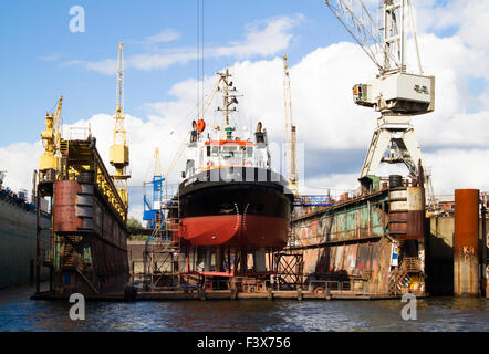 Rompighiaccio nel Dock Foto Stock