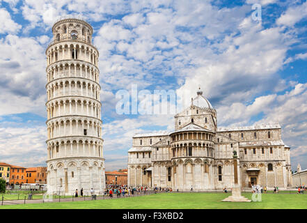 Piazza dei Miracoli a Pisa Foto Stock