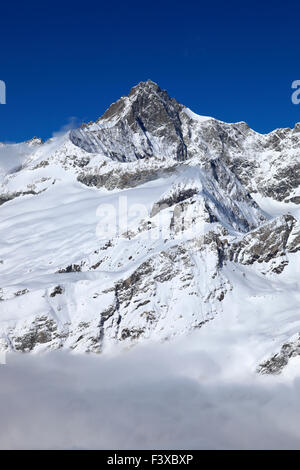 In inverno la neve, Wellenkuppe mountain, Zermatt ski resort, il Cantone del Vallese, Pennine, Svizzera meridionale, Europa. Foto Stock