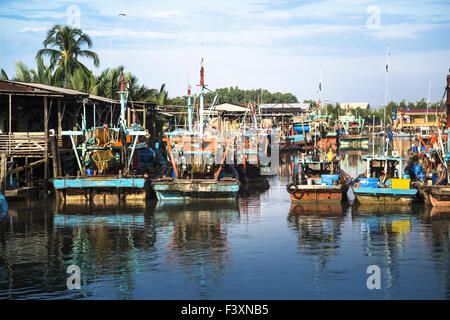 Cinese il villaggio di pesca Foto Stock