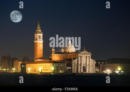 San Giorgio Maggiore isola con la luna piena Foto Stock