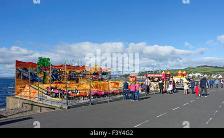 Buggy car e di intrattenimento per i bambini a Largs lungomare in North Ayrshire Foto Stock