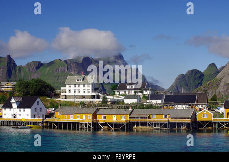 Il villaggio di pesca in Lofoten Foto Stock