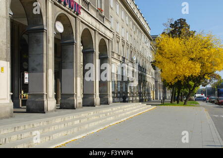 Nowa Huta, Cracovia. Ex simbolo del comunismo in Polonia. Plac Centralny, ora Ronald Regan Square. Architettura stalinista. Foto Stock