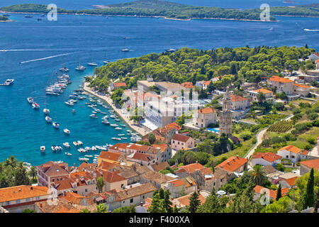 Cittadina dell'isola di Hvar vista aerea Foto Stock