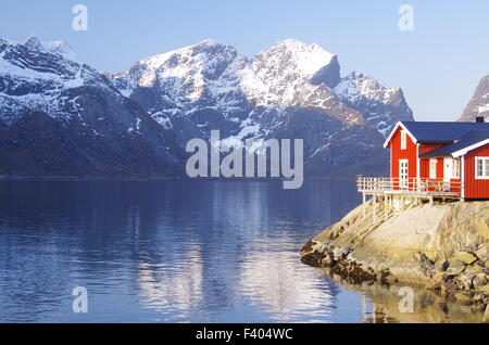 Rorbuer su Moskenes Foto Stock