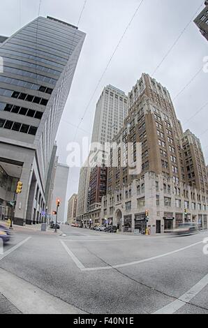 Tulsa skyline della città attorno al centro di strade Foto Stock