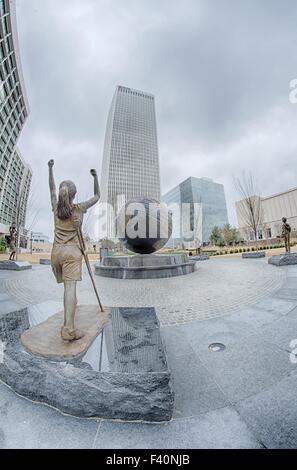 Tulsa skyline della città attorno al centro di strade Foto Stock