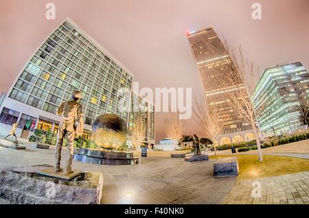 Tulsa skyline della città attorno al centro di strade Foto Stock