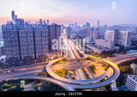 Guangzhou interscambio huangpu nel crepuscolo Foto Stock