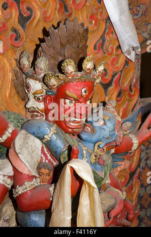 India, Jammu e Kashmir, Ladakh Leh Palace tempio, Mahakala, rosso di fronte cham danza, maschera teschu Foto Stock