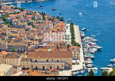 Isola di Hvar yachting harbour vista aerea Foto Stock