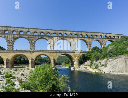 Pont du Gard, antico acquedotto romano, vers-pont-du-Gard languedoc-roussillon, Francia Foto Stock