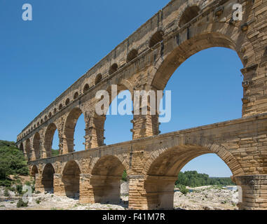 Pont du Gard, antico acquedotto romano, vers-pont-du-Gard languedoc-roussillon, Francia Foto Stock