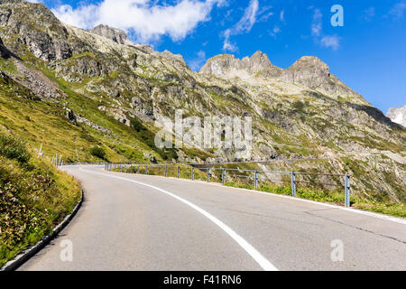 Mountain pass road Sustenpass, Meiental, Cantone di Uri, Svizzera Foto Stock