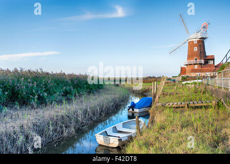 Il mulino a vento a Cley in Norfolk Foto Stock