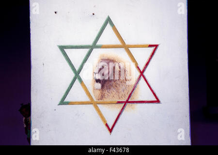 Leone di Giuda in una stella di Davide su una parete di una scuola cristiana in Etiopia Foto Stock