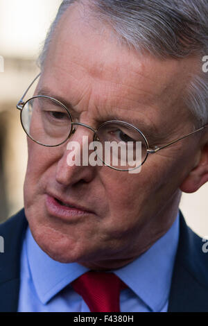 Westminster, Londra, Regno Unito. Dal 14 ottobre 2015. Lavoro di ombra Segretario degli esteri Hilary Benn MP fotografata al di fuori del Parlamento. Credito: Paolo Davey/Alamy Live News Foto Stock