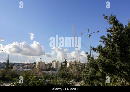 Israele, Gerusalemme, ponte Corda (AKA String Bridge) e un ponte di sospensione all'ingresso della città progettato da Santiago Calatra Foto Stock