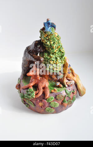 Ceramica decorativa figurine. Russia, Lyubertsy, bambini creative Studio. Foto Stock