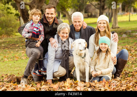 Ritratto di famiglia estesa Foto Stock