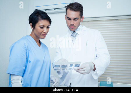 Dentisti cerchi a raggi x Foto Stock