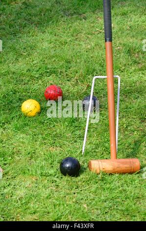 Croquet mallet e sfere Foto Stock