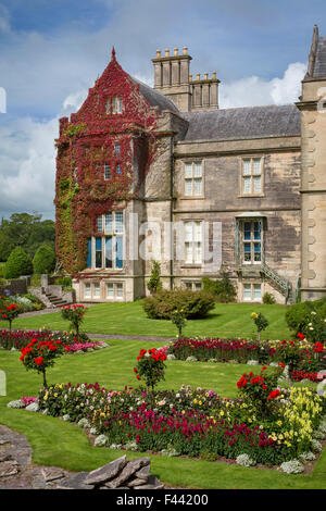 Giardino di Muckross House vicino a Killarney, nella contea di Kerry, Irlanda Foto Stock