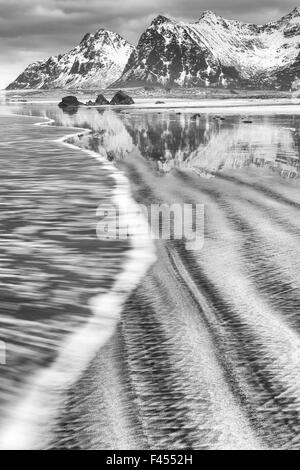 Spiaggia di sabbia, Skagsanden, Lofoten, Norvegia Foto Stock