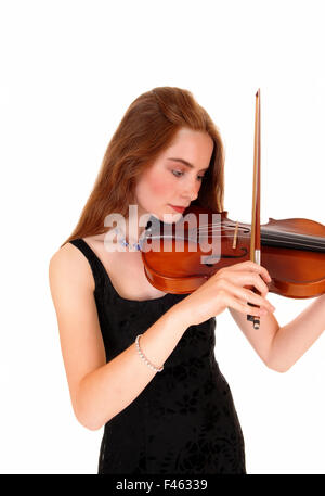 La donna a suonare il violino. Foto Stock