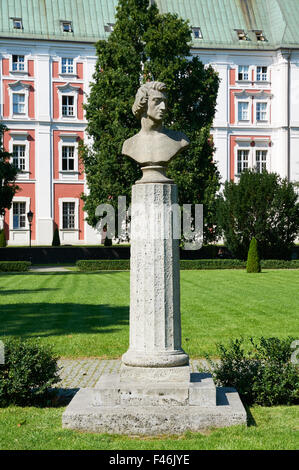 POZNAN, Polonia - 20 agosto 2015: Fryderyk Chopin (Frederic Chopin) monumento di Frederic Chopin Park, è stato un compositore polacco un Foto Stock