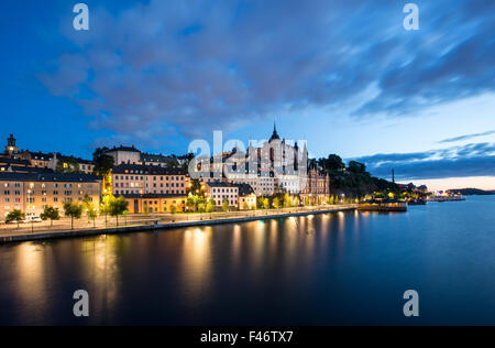 Vista dall isola di Riddarholmen al crepuscolo, Stoccolma, contea di Stoccolma, Svezia Foto Stock