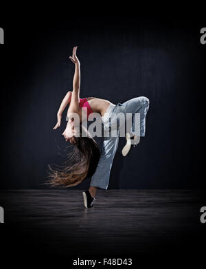 Ballerino di danza moderna ragazza (versione oscura) Foto Stock