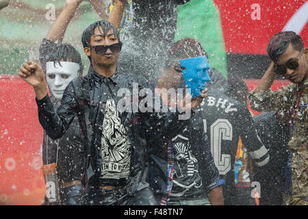 ASIA MYANMAR MANDALAY THINGYAN WATER FESTIVAL Foto Stock