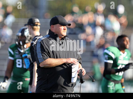 Ottobre 03, 2015: stato di Portland head coach Bruce Barnum durante il NCAA Football gioco tra il North Dakota Bison e il Portland State Vikings a Hillsboro Stadium, Portland, O Foto Stock