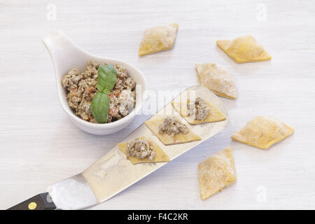 Carni macinate per ravioli e tortellini Foto Stock