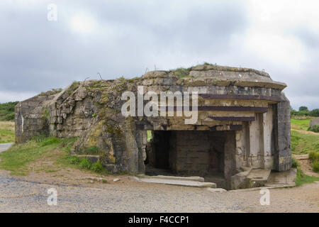 Rovinato tedesco bunker di pistola A la Pointe du Hoc in Normandia Francia Foto Stock