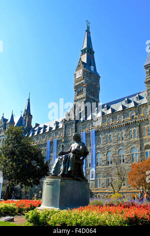 Healy Hall a Georgetown in autunno Foto Stock