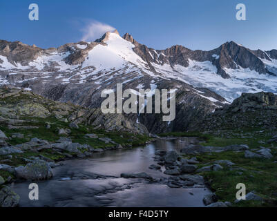 Reichenspitz gamma della montagna nelle Alpi dello Zillertal in Nationalpark Hohe Tauern, Tirolo, Austria. L-R: Gabler, Reichen Spitze, Hahnenkamm. (Grandi dimensioni formato disponibile) Foto Stock