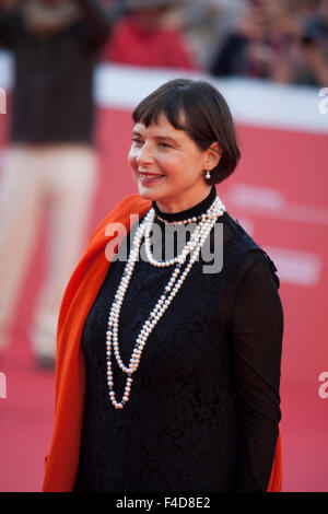 Roma, Italia. 16 ottobre, 2015. Isabella Rossellini sul tappeto rosso al decimo Festival di Roma Foto Stock