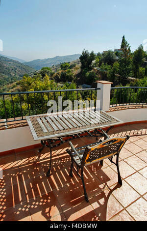 La terrazza sul tetto in stile andaluso villa in Competa, provincia di Malaga, Spagna Foto Stock