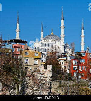 La storia incontra oggi le antiche rovine di Theodora muro Bizantino di Istanbul Foto Stock