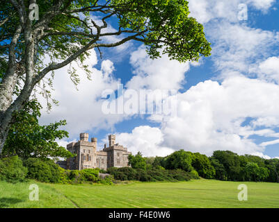 Stornoway, la più grande città. Il castello di Lews e giardini, ora museo e parte del castello di Lews College. (Grandi dimensioni formato disponibile) Foto Stock