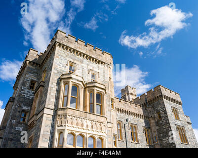 Stornoway, la più grande città. Il castello di Lews e giardini, ora museo e parte del castello di Lews College. (Grandi dimensioni formato disponibile) Foto Stock