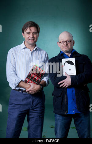 Richard barba & Timur Vermes, all'Edinburgh International Book Festival 2015. Edimburgo, Scozia. 23 Agosto 2015 Foto Stock