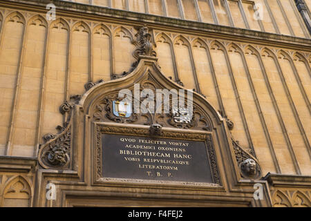 Una visita alla storica città universitaria di Oxford Oxfordshire England Regno Unito Oxford University biblioteca Bodleian Library Foto Stock