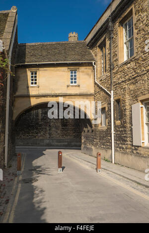 Una visita alla storica città universitaria di Oxford Oxfordshire England Regno Unito Foto Stock